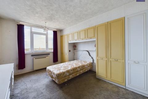 2 bedroom apartment for sale, Promenade, Regent Court, FY1