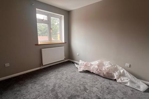 3 bedroom terraced house to rent, South Stifford, Essex, RM20
