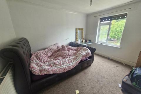3 bedroom semi-detached house for sale, 845 Dunstable Road, Luton, Bedfordshire, LU4 0HW