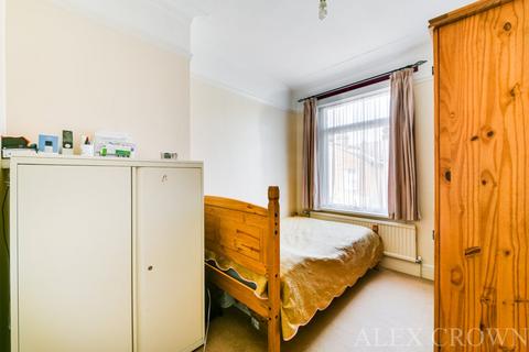 119 Hewitt Avenue, London, N22 6QE