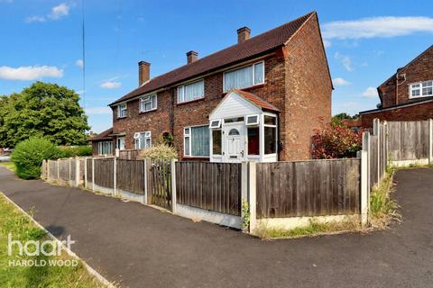 14 Melksham Close, Romford, RM3 8QX