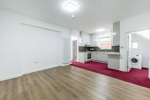 2 bedroom flat to rent, WESTMORLAND ROAD, Harrow, HA1