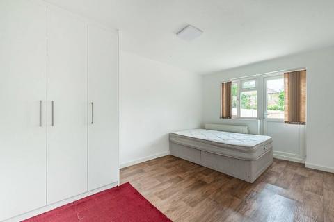 2 bedroom flat to rent, WESTMORLAND ROAD, Harrow, HA1