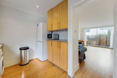 51 Barleycorn Way, London, E14 8DE