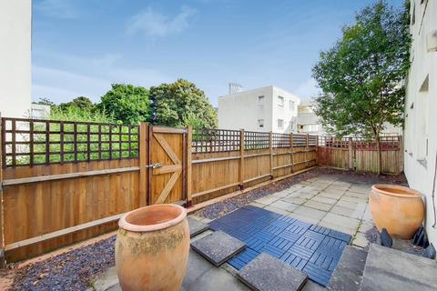 51 Barleycorn Way, London, E14 8DE