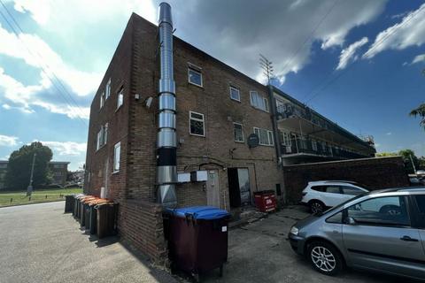 1 bedroom flat for sale, Mayfield Road, Dunstable, Bedfordshire, LU5 4BB