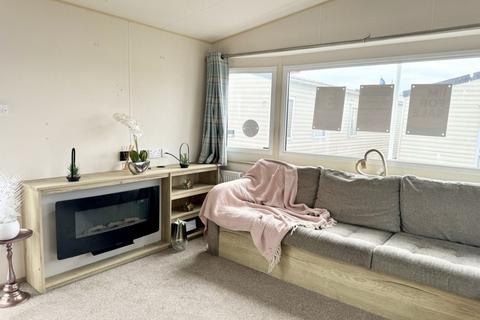 2 bedroom static caravan for sale, Felixstowe Beach Holiday Park