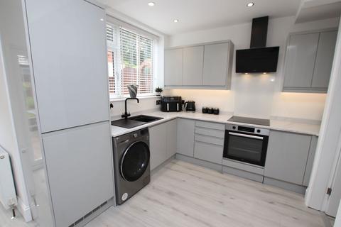 25 Cockerham Avenue, Barnsley, S75 1BA