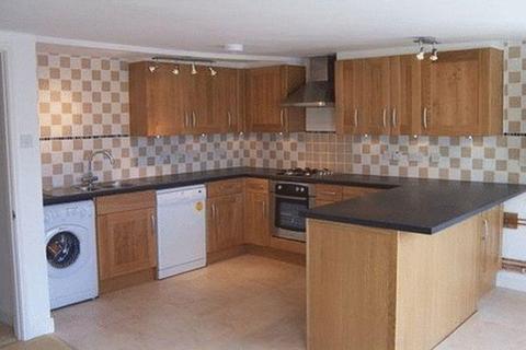 2 bedroom flat to rent, Fore Street, Lostwithiel, Cornwall, PL22