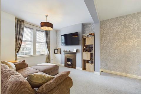 140 Linden Road, Gloucester, GL1 5HT
