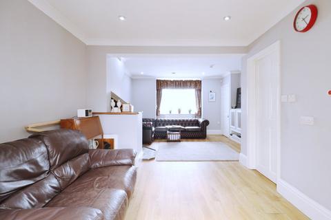 2 bedroom terraced house for sale, West Road, South Ockendon RM15