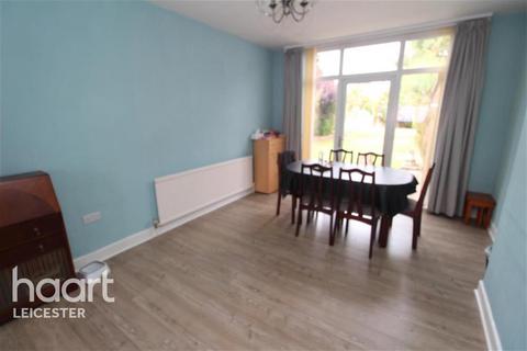 3 bedroom semi-detached house to rent, Leicester