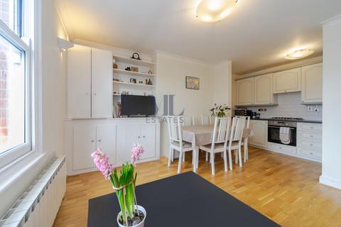 1 bedroom flat for sale, Parliament Hill, London NW3