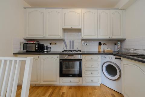 1 bedroom flat for sale, Parliament Hill, London NW3