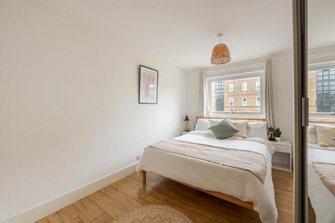 1 bedroom flat for sale, Nantes Close, London SW18