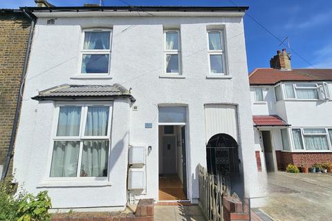 2 bedroom maisonette for sale, Bankside,  Southall, UB1