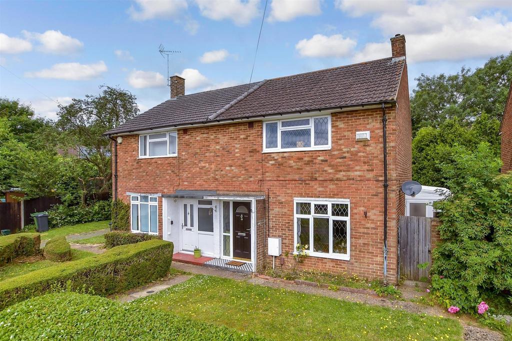 Homefield Gardens, Tadworth, Surrey 2 bed semidetached house for sale