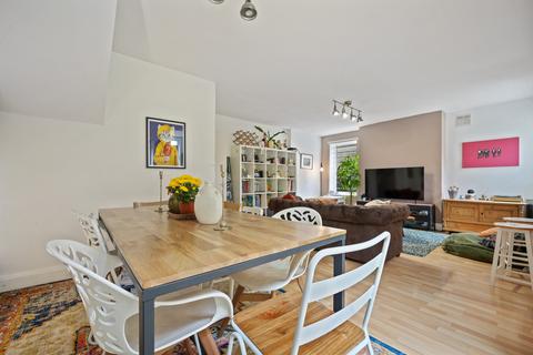 3 bedroom flat to rent, North Maida Vale, NW6