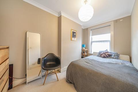 2 bedroom flat for sale, Knights Hill, West Norwood