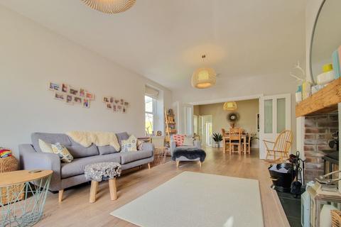 4 bedroom semi-detached house for sale, La Vielle Poste, Grouville