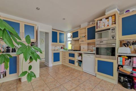 4 bedroom semi-detached house for sale, La Vielle Poste, Grouville