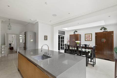 73 The Avenue, London, W13 8JS