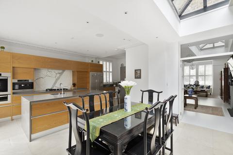 73 The Avenue, London, W13 8JS