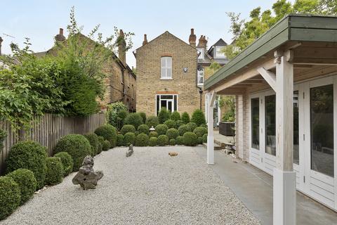 73 The Avenue, London, W13 8JS
