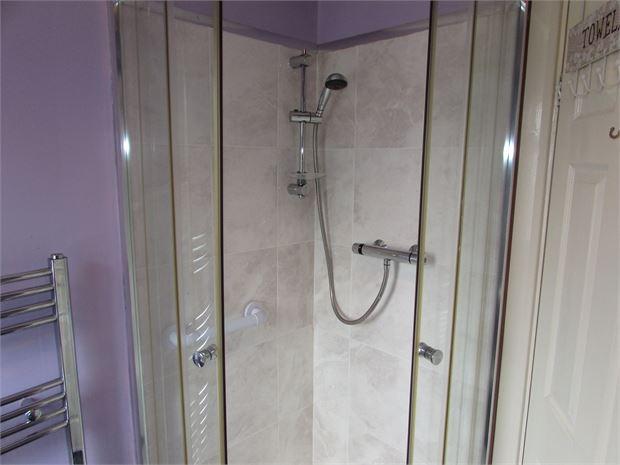 Additional Shower Room Picture