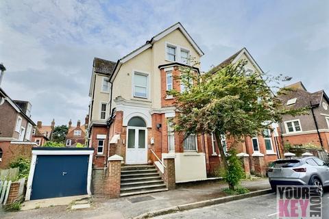 1 bedroom flat for sale, Westbourne Gardens, Folkestone, Kent CT20 2HY