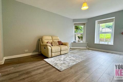 1 bedroom flat for sale, Westbourne Gardens, Folkestone, Kent CT20 2HY