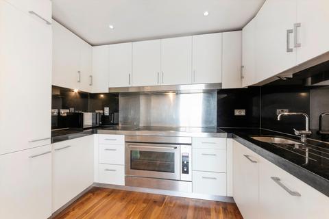 2 bedroom flat to rent, New Providence Wharf, Fairmont Avenue, London, E14