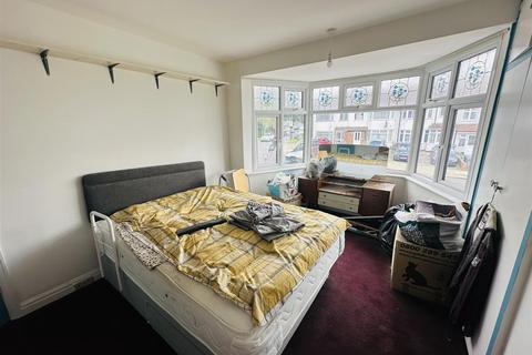 3 bedroom semi-detached house for sale, Turner Road, Edgware, HA8
