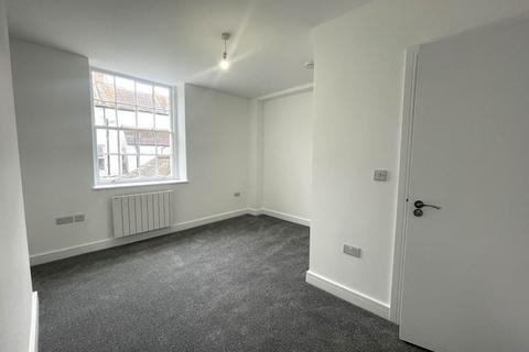 3 bedroom flat to rent, Richmond Place, Brighton, East Sussex