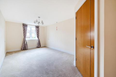 2 bedroom retirement property for sale, Maidenhead,  Berkshire,  SL6