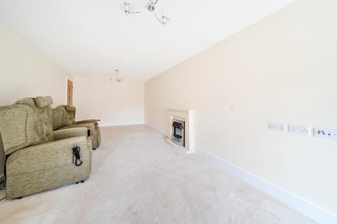 2 bedroom retirement property for sale, Maidenhead,  Berkshire,  SL6