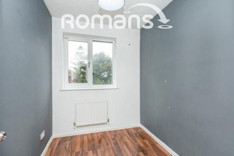 37 Balmoral Way, Basingstoke, RG22 4YB