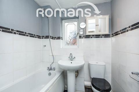 37 Balmoral Way, Basingstoke, RG22 4YB