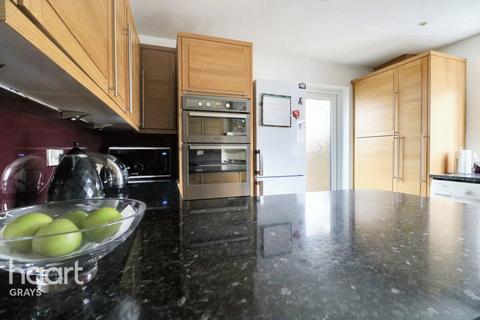 3 bedroom semi-detached house for sale, The Willows, Grays