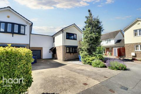 3 bedroom semi-detached house for sale, The Willows, Grays