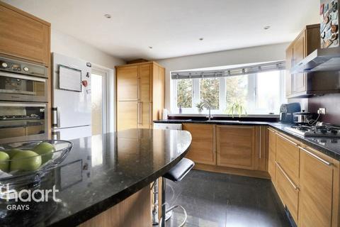 3 bedroom semi-detached house for sale, The Willows, Grays