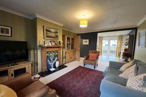 21 Cwmbeth Close, Crickhowell, NP8 1DX