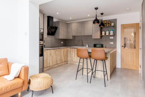 12 Tregarth Road, Bristol, BS3 2QS