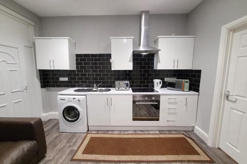 4 bedroom flat to rent, Ecclesall Road, Sheffield S11