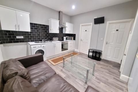 4 bedroom flat to rent, Ecclesall Road, Sheffield S11