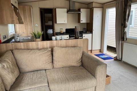 2 bedroom static caravan for sale, Sand le Mere Holiday Park