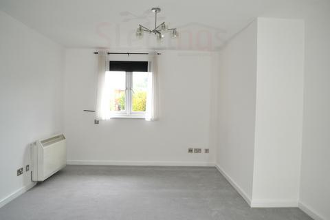 1 bedroom apartment to rent, Peace court,Swynford Grds