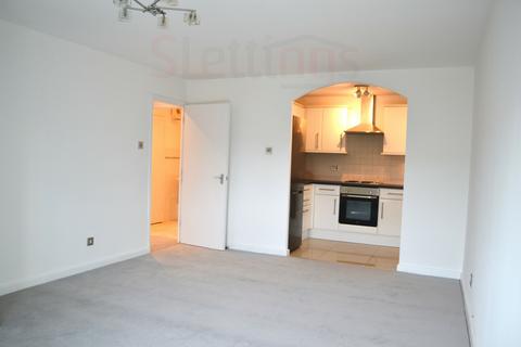 1 bedroom apartment to rent, Peace court,Swynford Grds