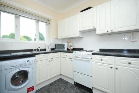 3 bedroom flat for sale, Kerbey Street, London, E14 6AW