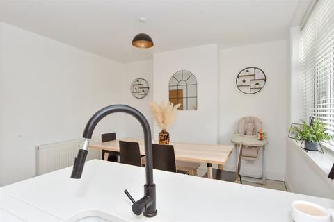 10 Devon Road, Portsmouth, PO3 5ET
